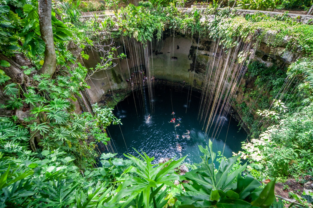 Cenote Chichen itza, Yucatan, Mexico