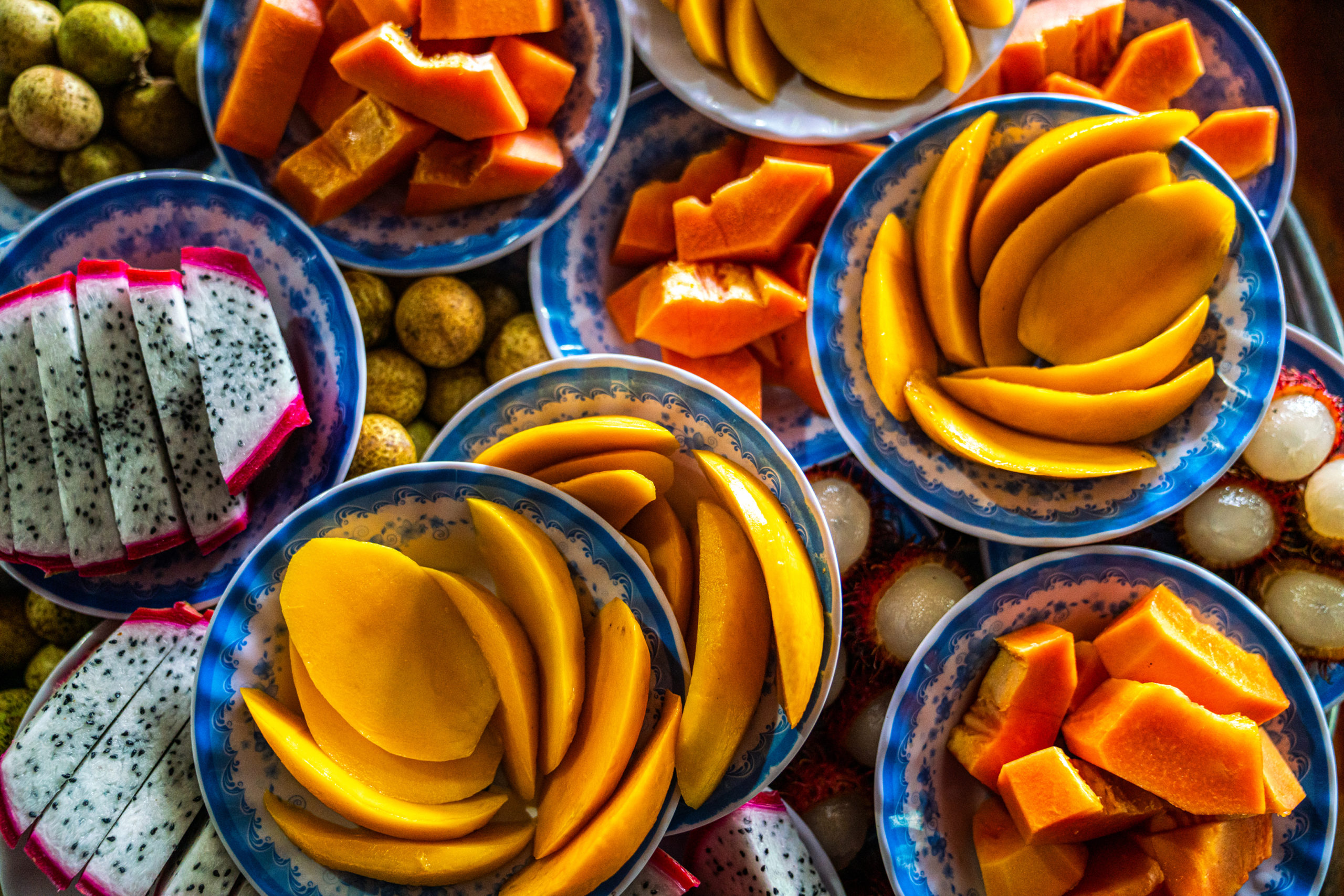 plats-de-fruits-Restaurant-buffet-RV-Indochine-II-Oliver-Vegas-Oliver Vega-ORIGINAL